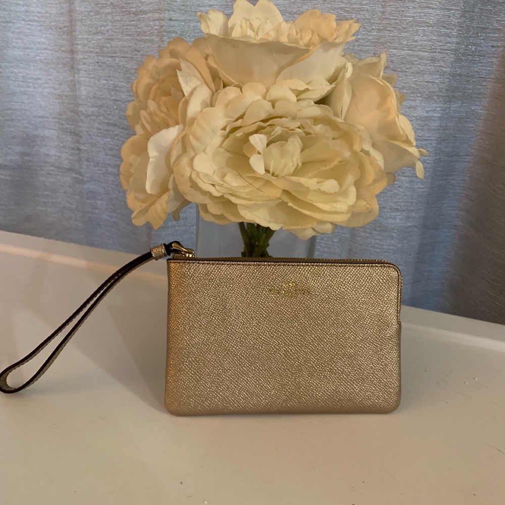 BRAND NEW! Coach Clutch